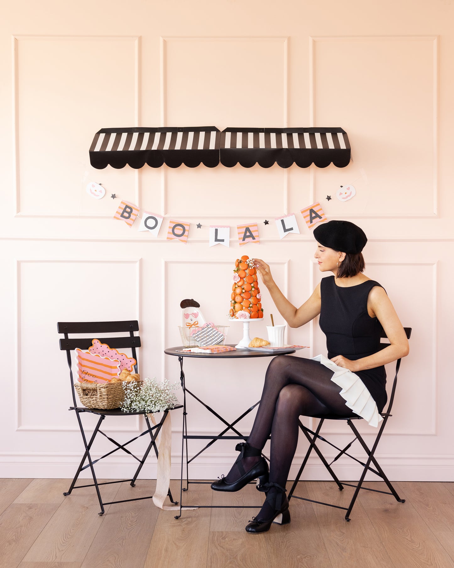 Presale: PINK & ORANGE BOO LA LA PAPER PLATE