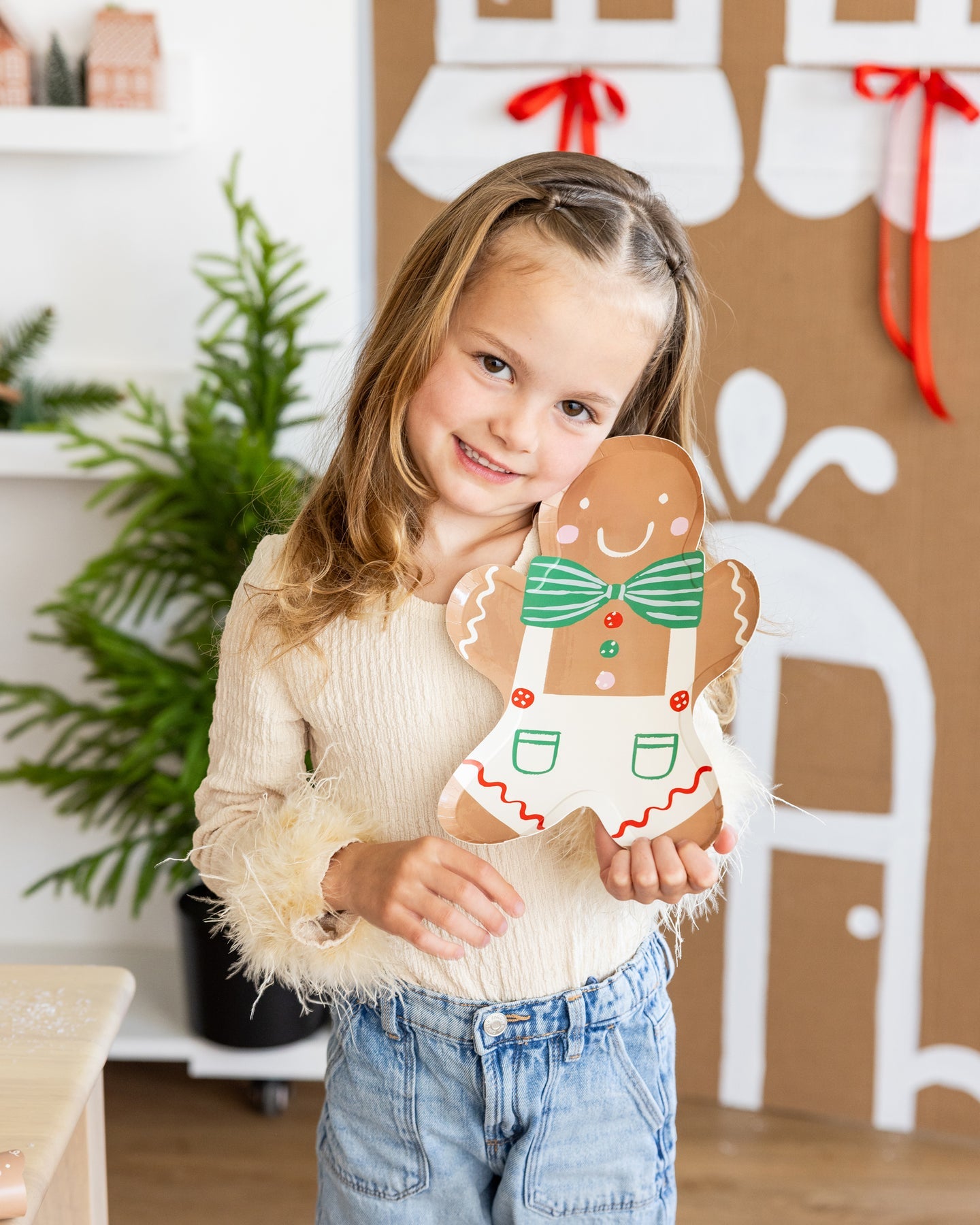 PRESALE: GBD1241 - Gingerbread Man Plate