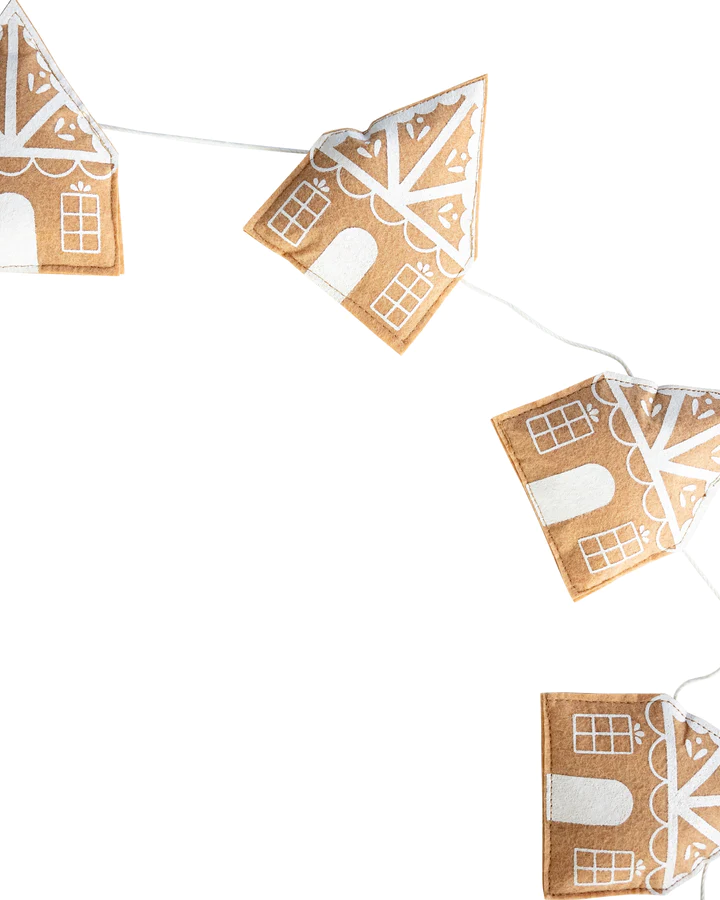 GBD1002 - GINGERBREAD FELT GINGERBREAD HOUSE BANNER