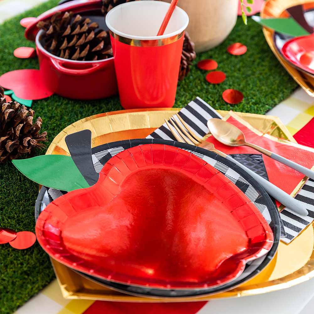 Apple Dinner Plates (12)