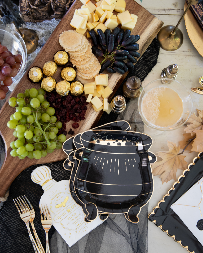 9" Cauldron Shaped Plates (8)