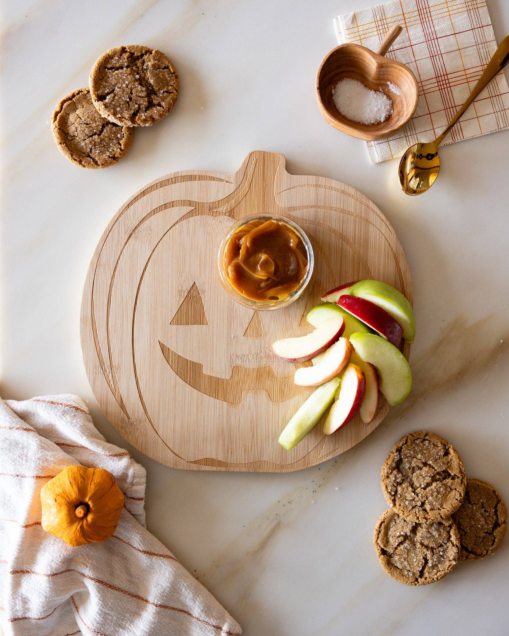 HAL1229 - Pumpkin Wood Cutting Board (Reversible!)