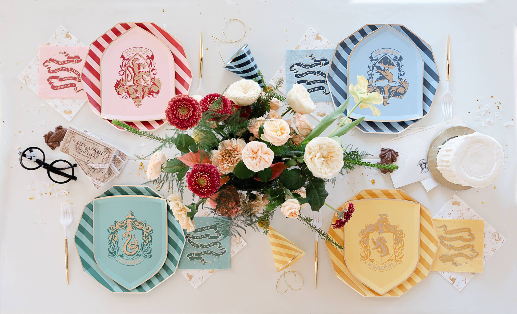 PRESALE: HARRY POTTER X BONJOUR FÊTE HOUSE PRIDE SMALL PLATES (Ships October)