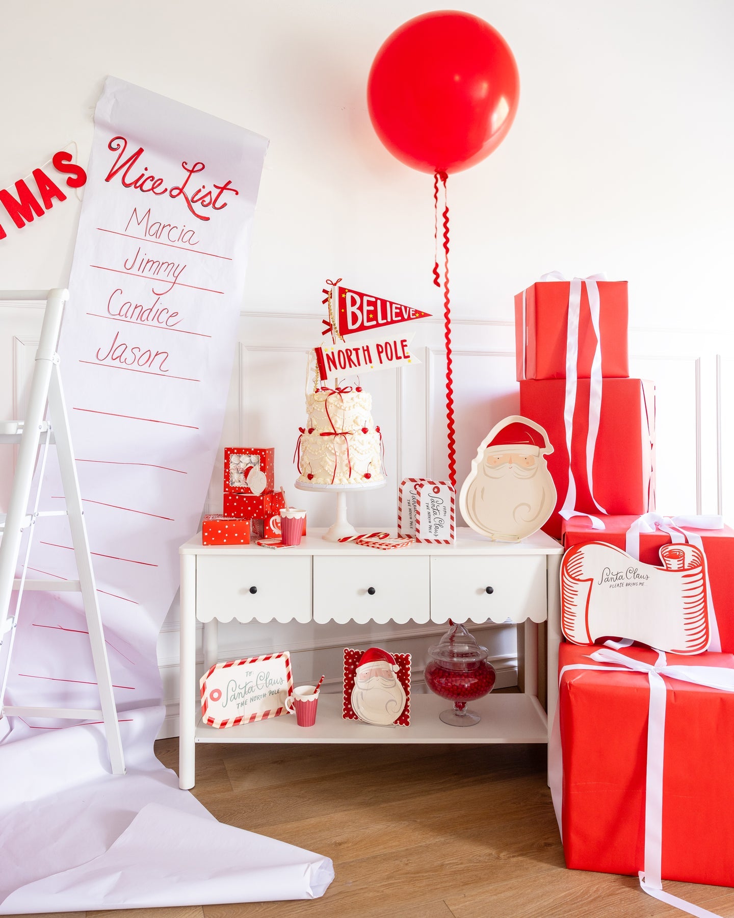 PRESALE: BEC1241 - Large Red Star Plate