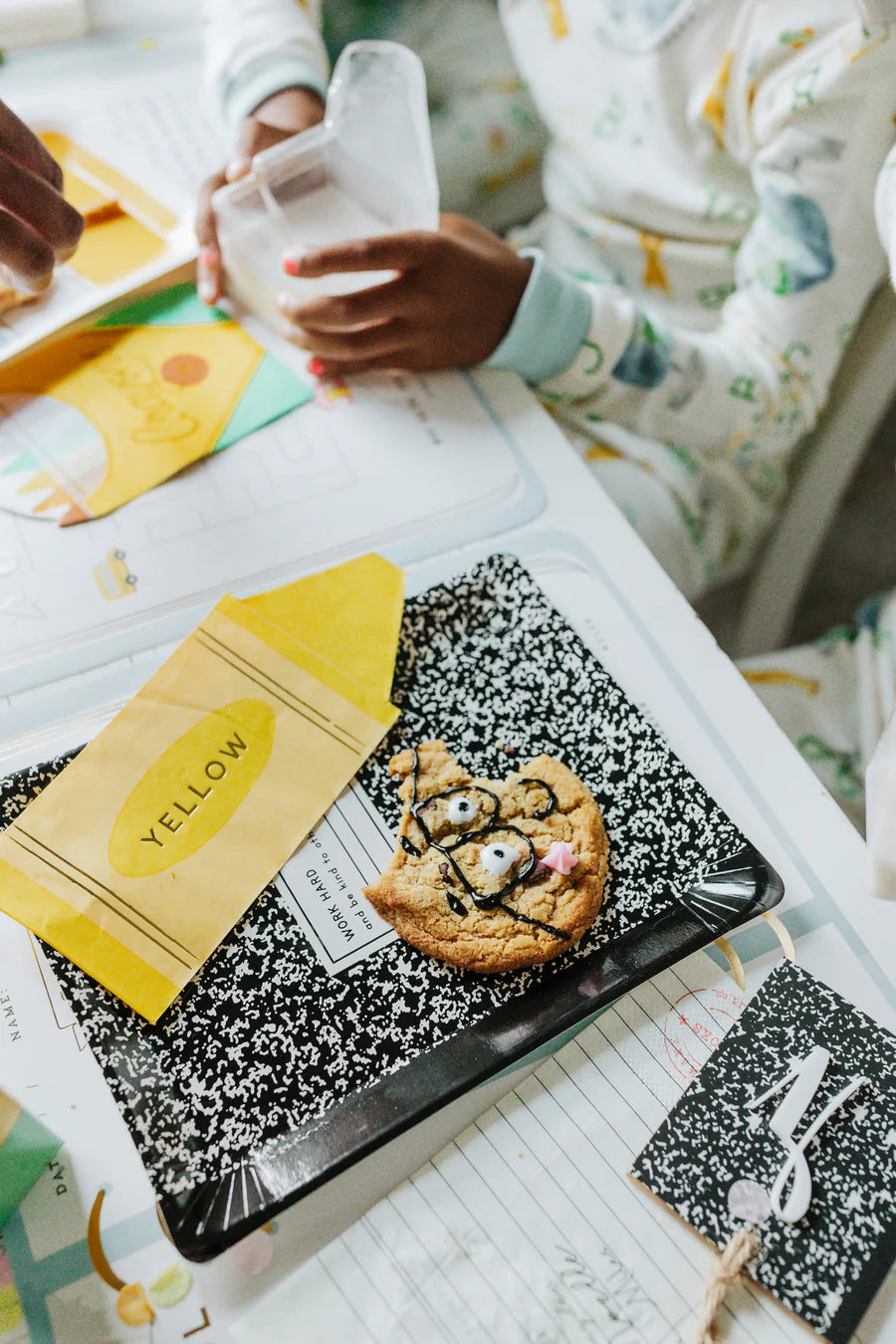 Occasions By Shakira - Crayons Napkin Set (18)