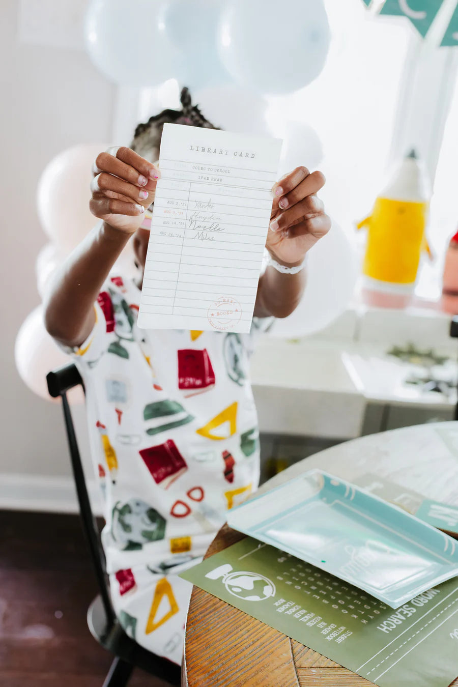 Occasions By Shakira - Library Card Dinner Napkin (24)