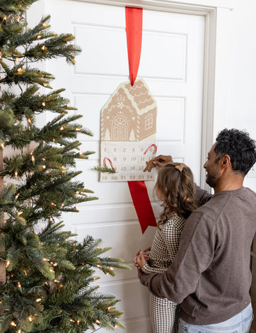 GINGERBREAD HOUSE CANVAS ADVENT CALENDAR