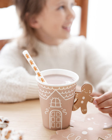 GINGERBREAD HANDLED PAPER CUP