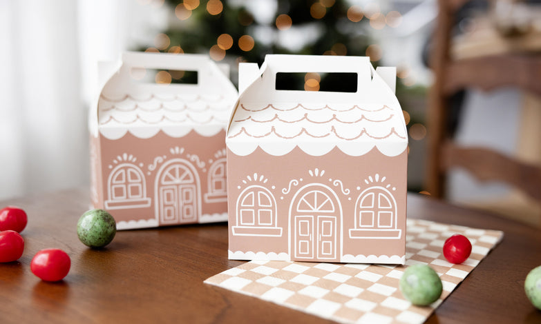 GINGERBREAD HOUSE GABLE TREAT BOXES