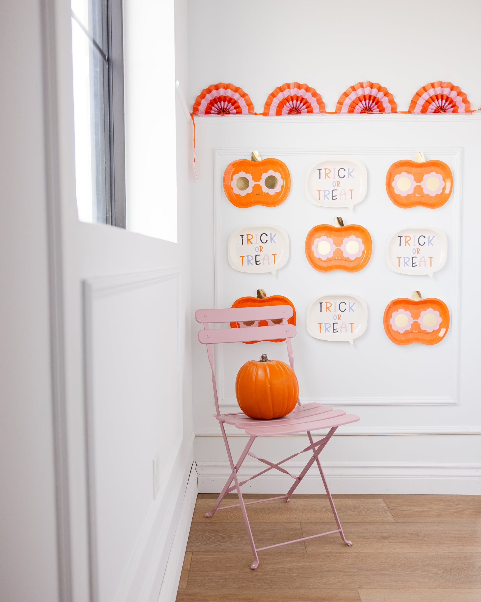 Presale: Groovy Pumpkin Shaped Paper Plate