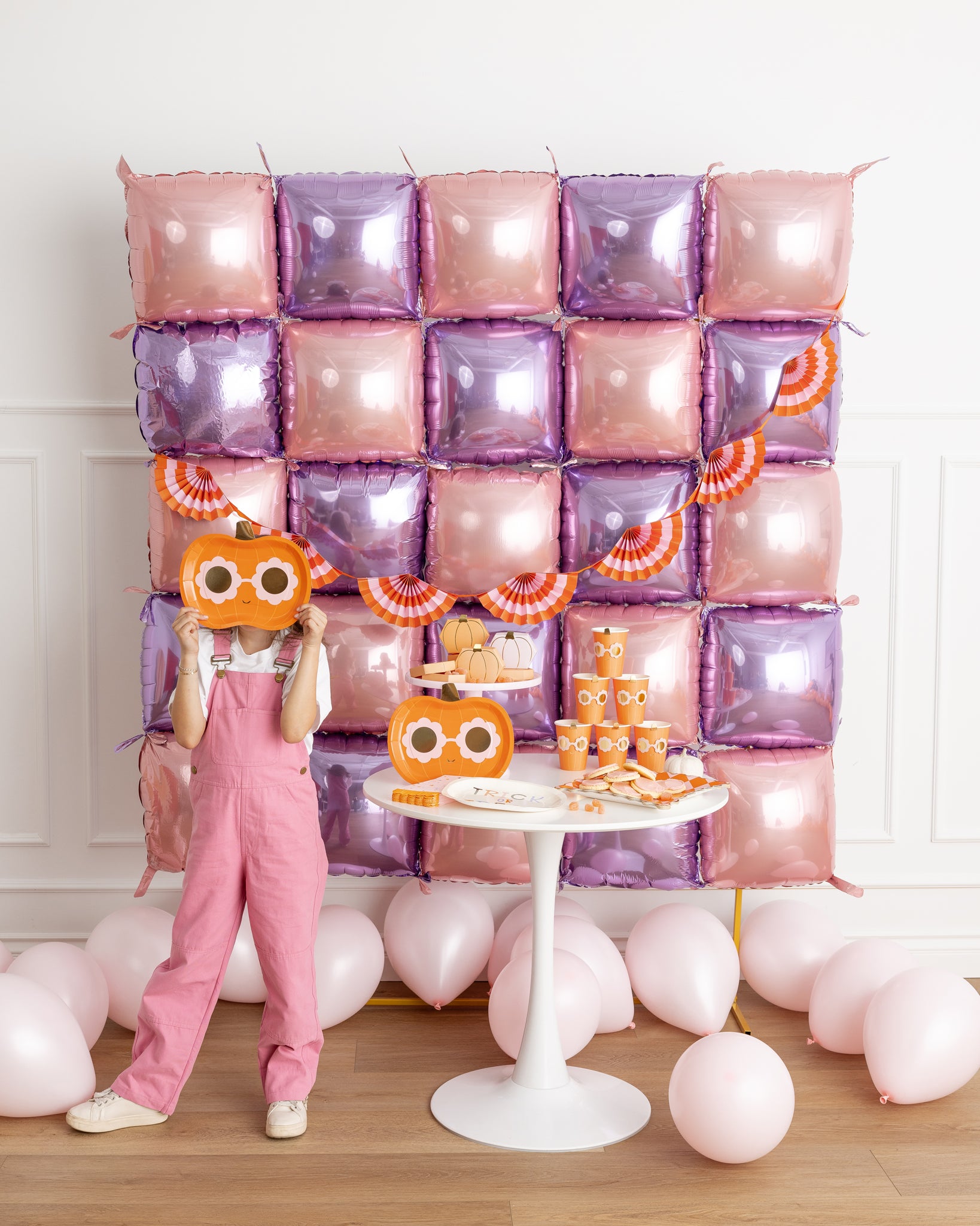 Presale: Groovy Pumpkin Shaped Paper Plate