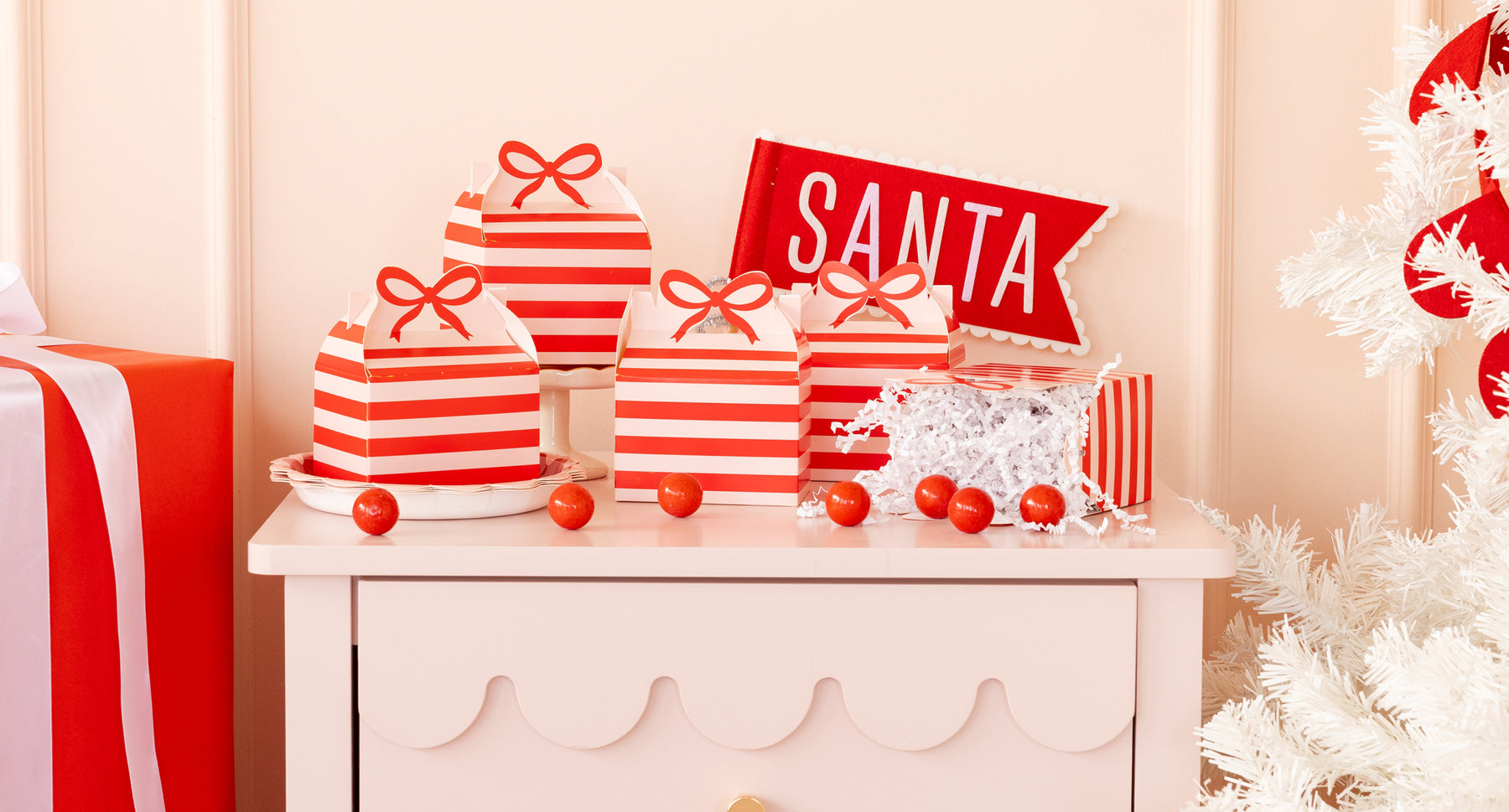 PRESALE: MJY1208 - Red and Pink Gable Boxes