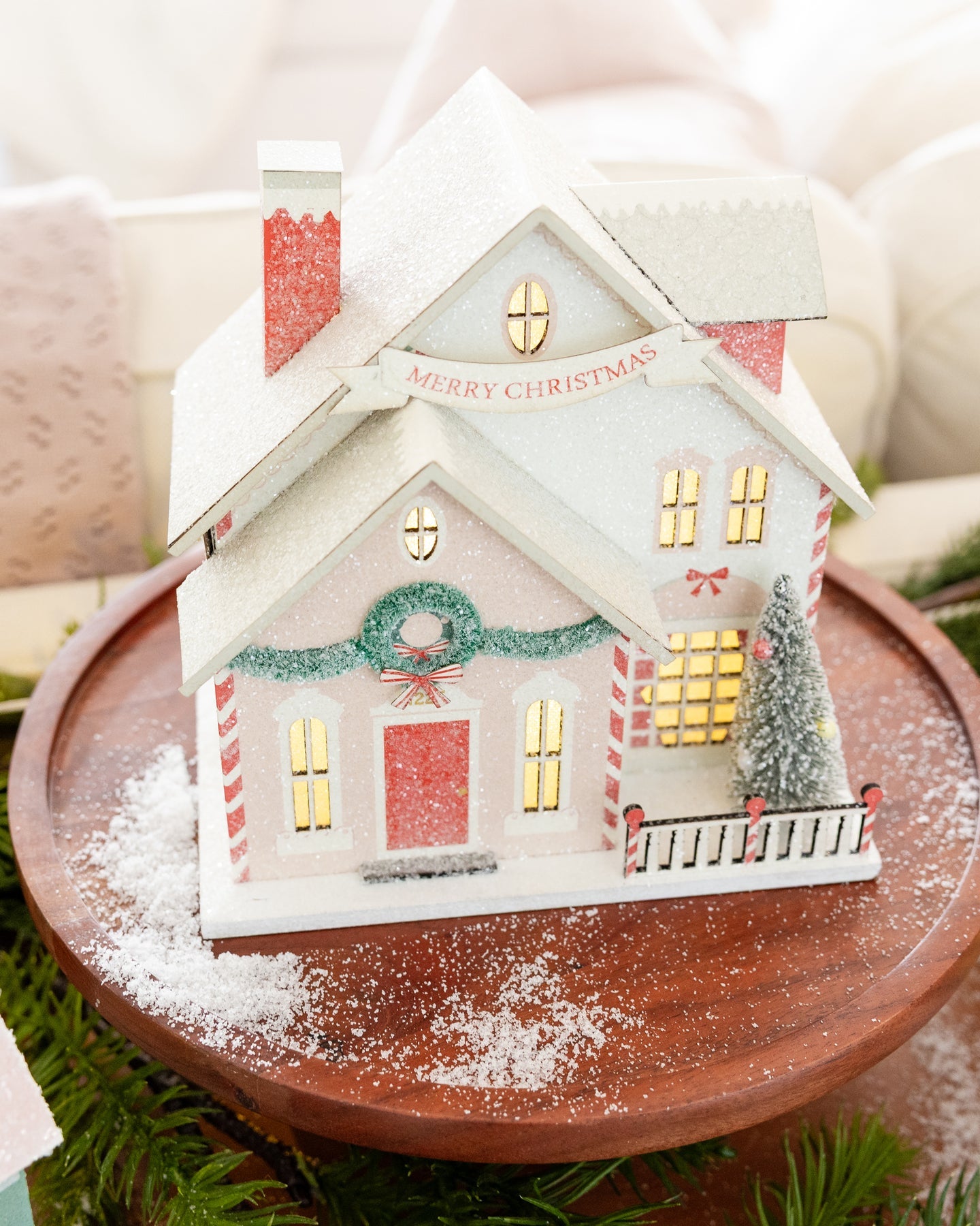 PRESALE: VIL1250 - Santa's House