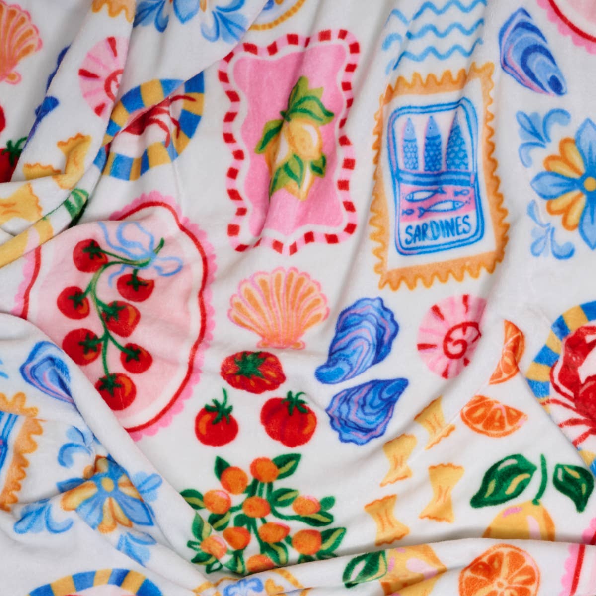 Snuggle Up Plush Blanket–Ciao Bella