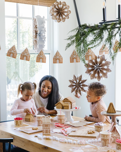 GBD1002 - GINGERBREAD FELT GINGERBREAD HOUSE BANNER