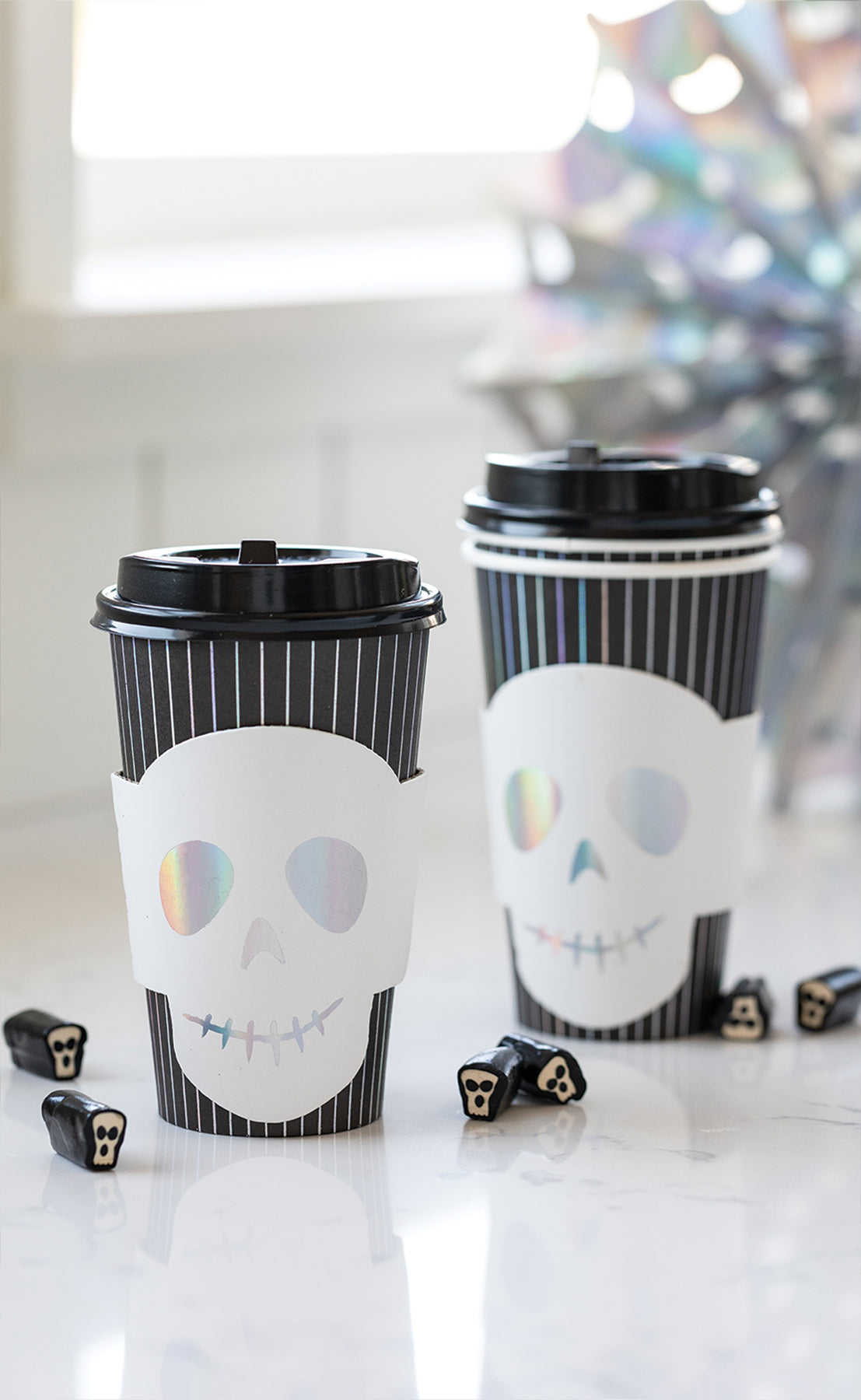 HOLOGRAPHIC SKULL TO-GO CUPS (8CT - 16OZ)