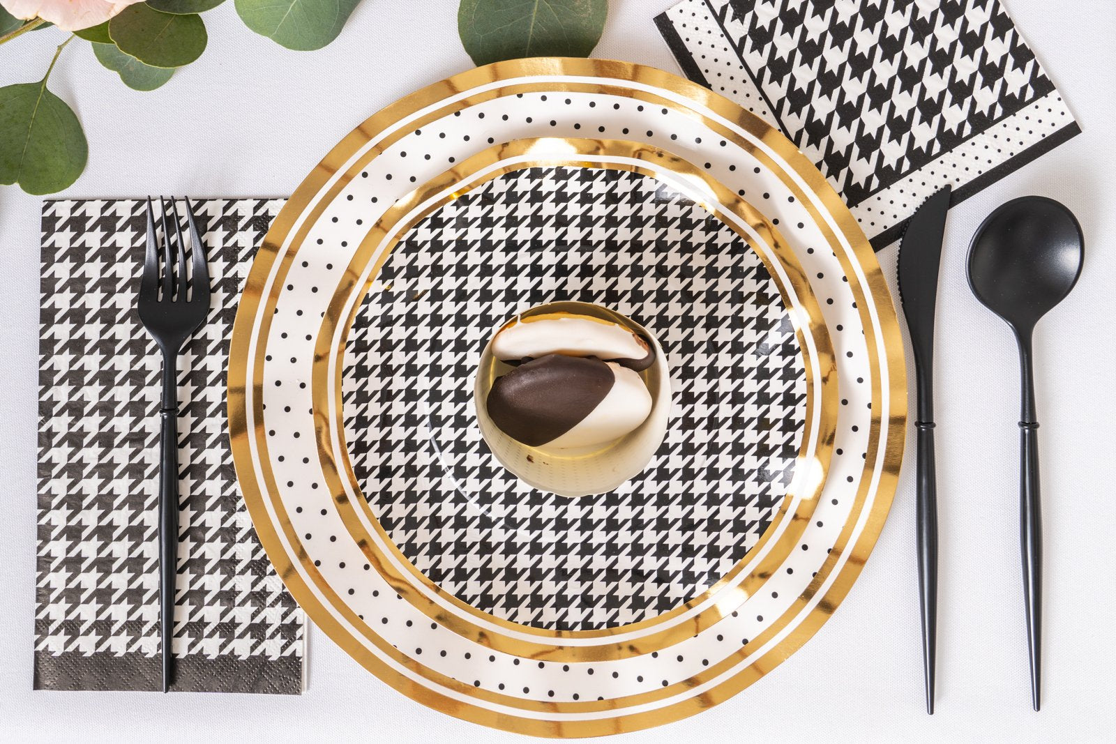 Blanc & Noir Wavy Paper Dinner Plate (8)